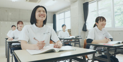 学校の雰囲気がリアルに伝わる！
